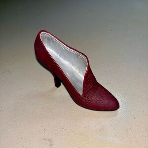 💙 Just the Right Shoe Pastiche Miniature Figurine